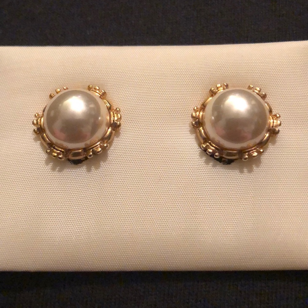 Clip on earrings